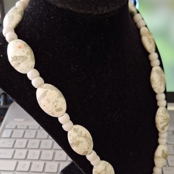 NECKLACE - Picture 3 of 3